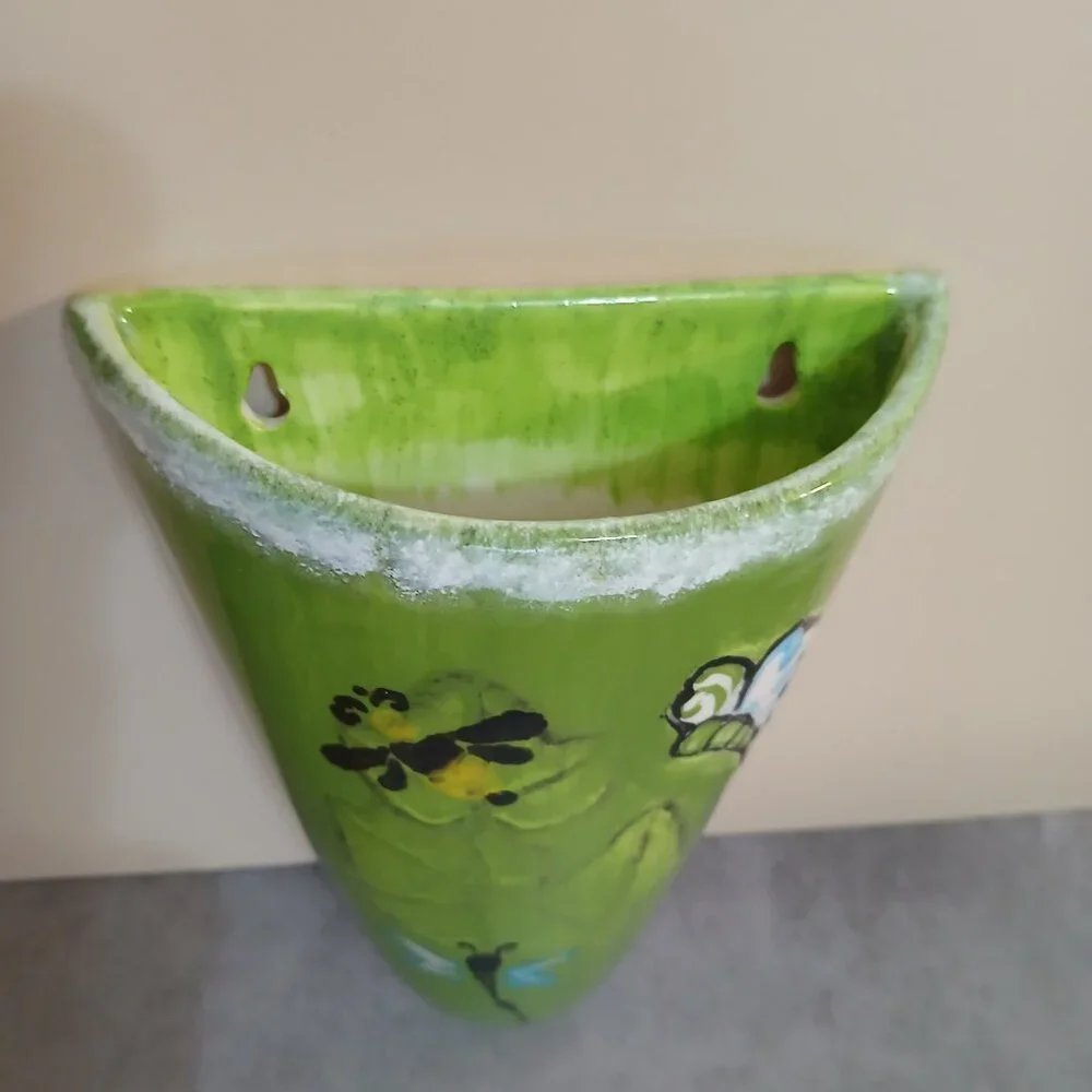 Green Wall Pocket with Dragonfly, Butterfly & Bumble Bee Design - Picture 4 of 5